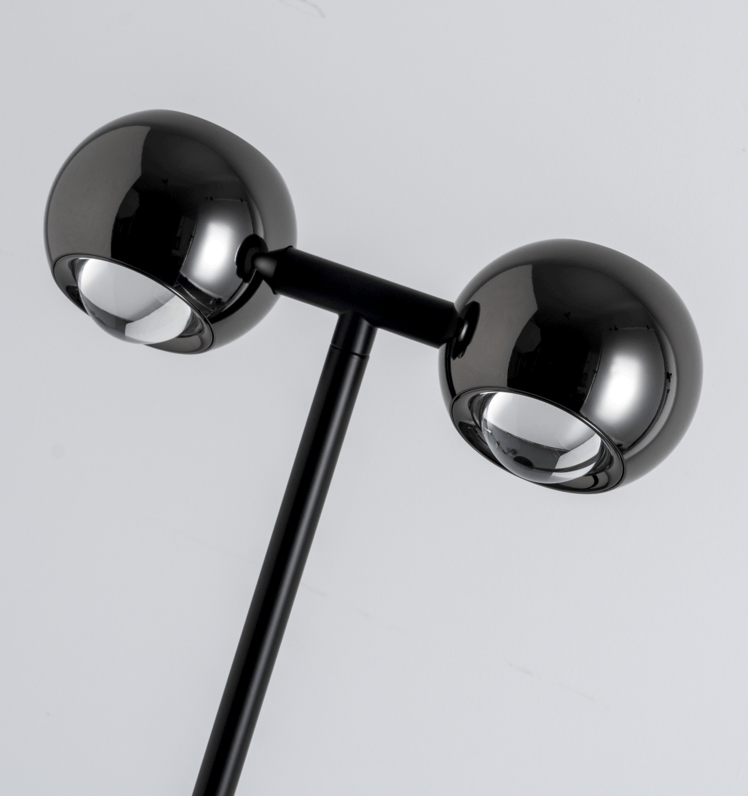 Double-sided light that [creates atmosphere]